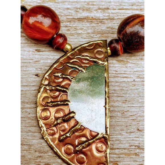 Vintage Bakelite Beaded Necklace Brutalist Brass copper Half Medallions - Picture 12 of 13